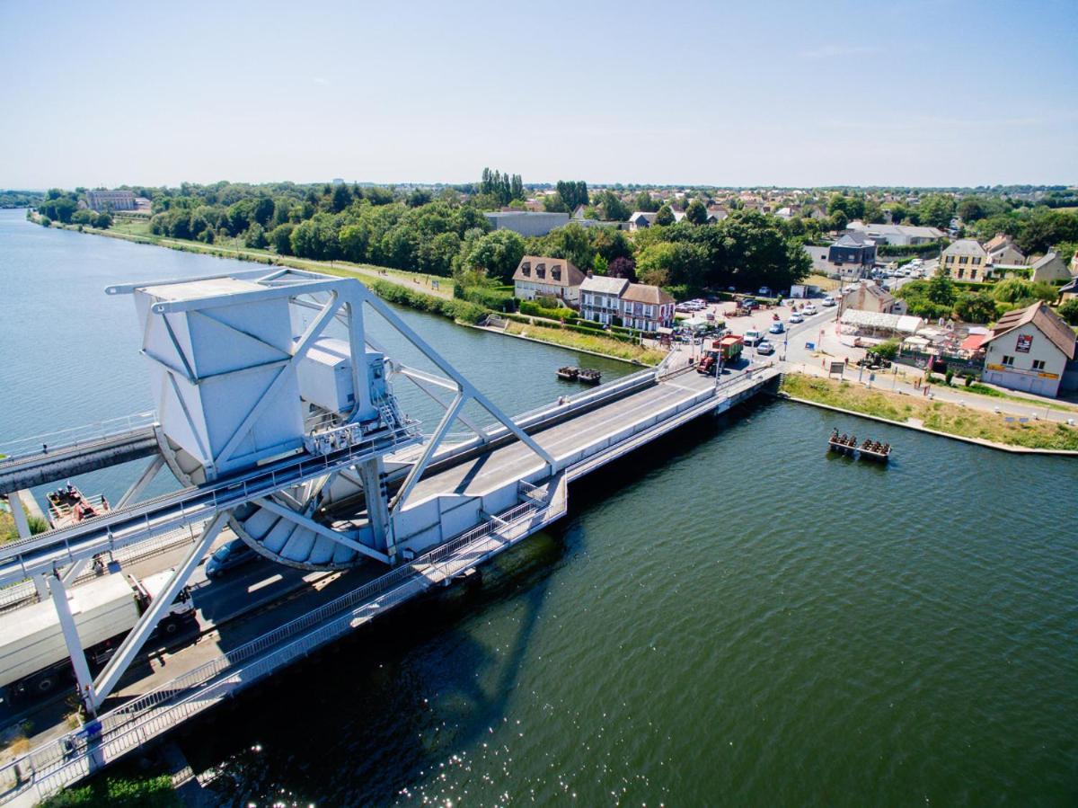Maison Au Pegasus Bridge & Proche Plage Bénouville Exteriör bild